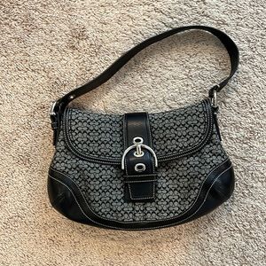 Vintage Coach black Cs purse